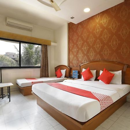 Saish Hotel Shirdi Buitenkant foto