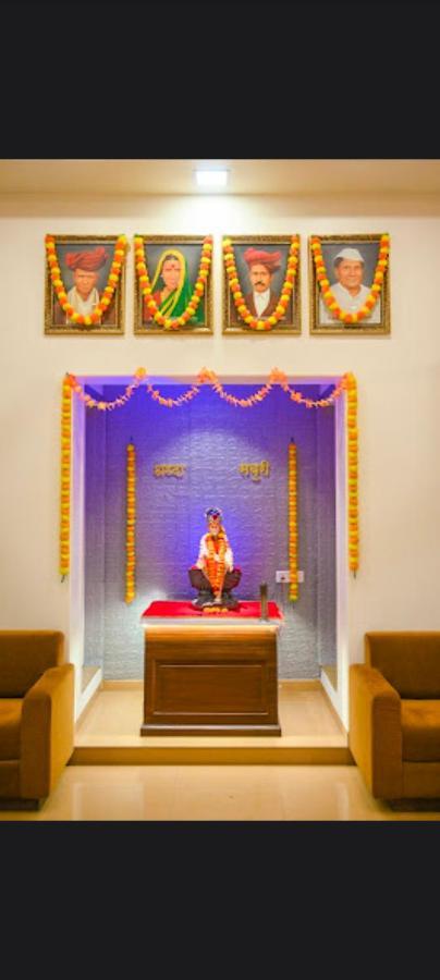 Saish Hotel Shirdi Buitenkant foto