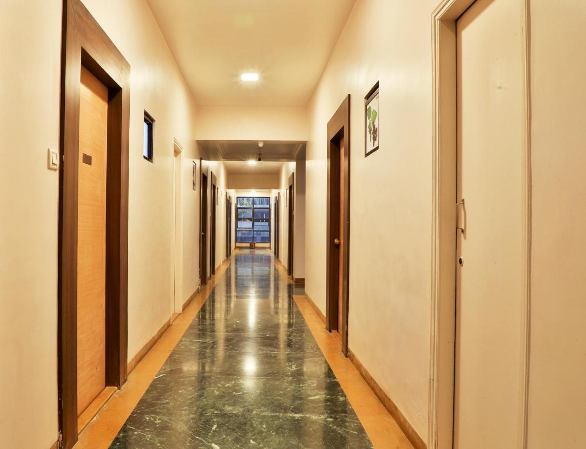 Saish Hotel Shirdi Buitenkant foto
