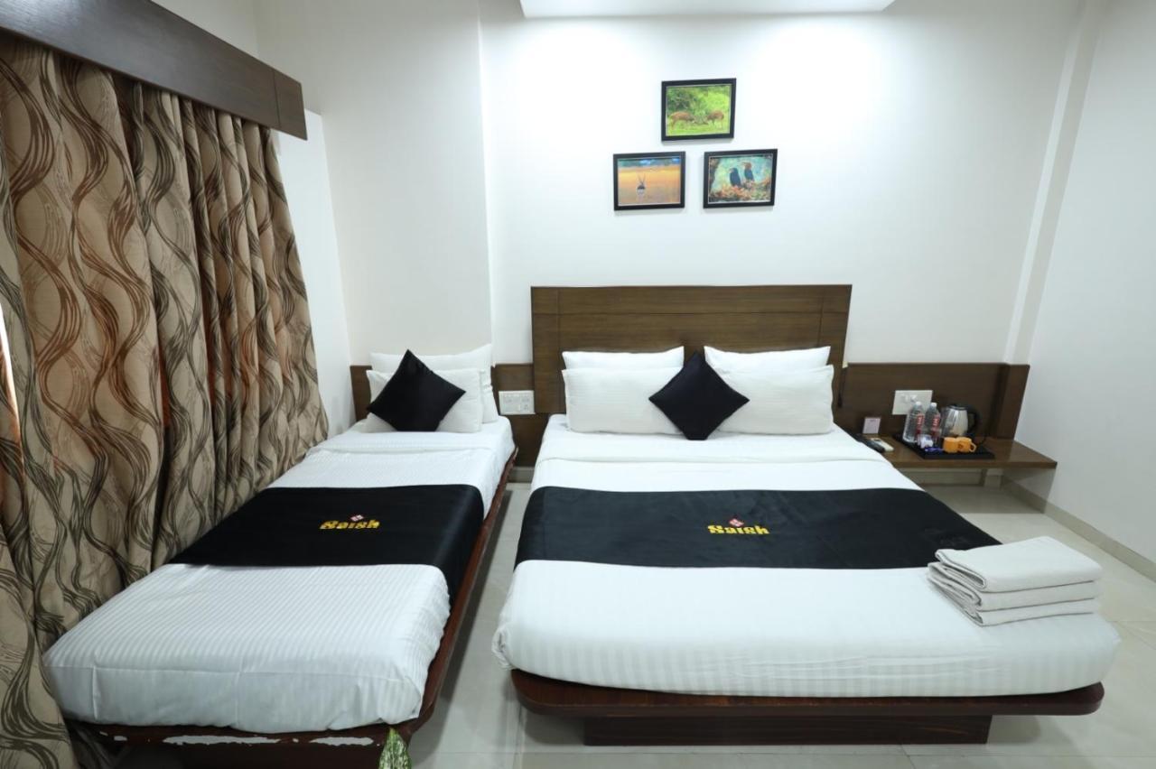 Saish Hotel Shirdi Buitenkant foto