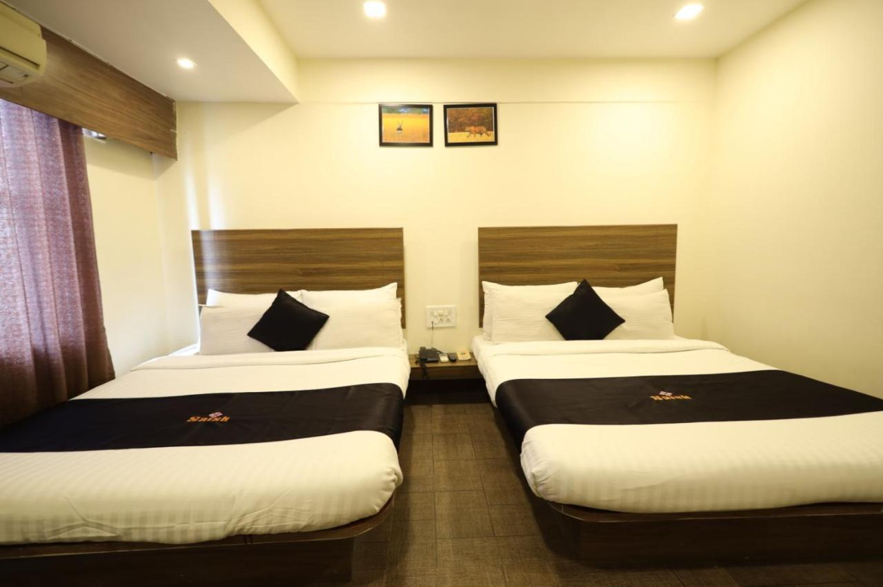 Saish Hotel Shirdi Buitenkant foto