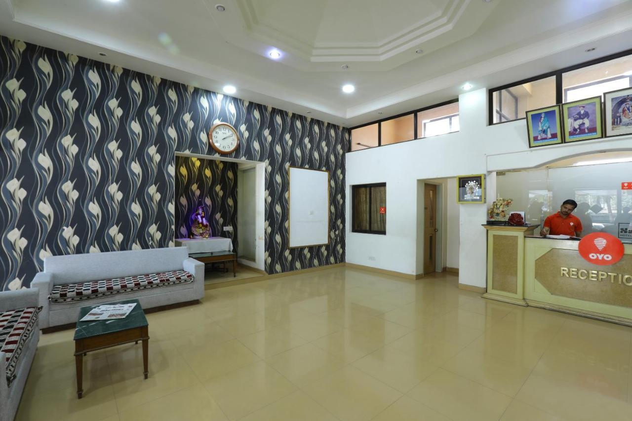 Saish Hotel Shirdi Buitenkant foto